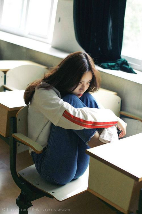 开云-_水上冲浪碟：漂浮中的极速体验_，水上冲浪项目